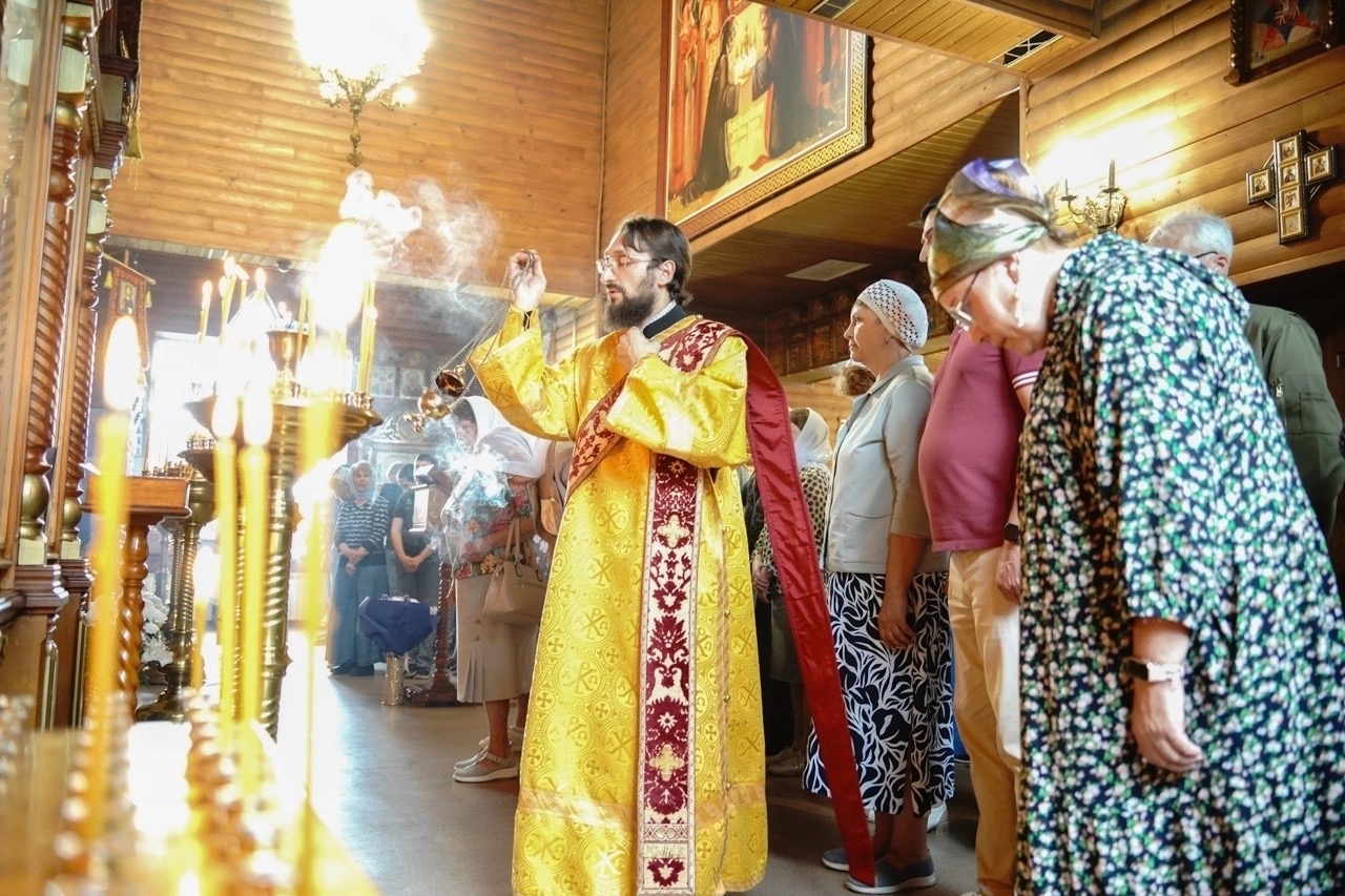Вечернее богослужение в Покровском храме г. Южноуральска